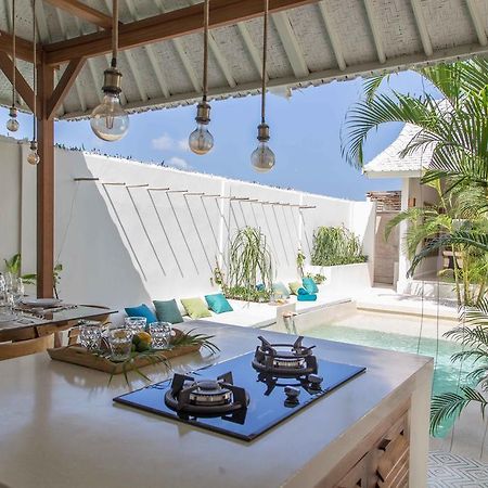 Villa Azcoyen - 3Br Villa In Canggu Εξωτερικό φωτογραφία
